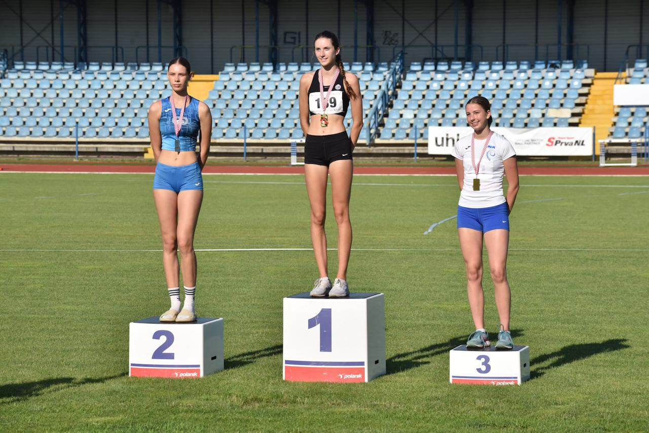 Dora Čolig srebrna na juniorskom prvenstvu Hrvatske